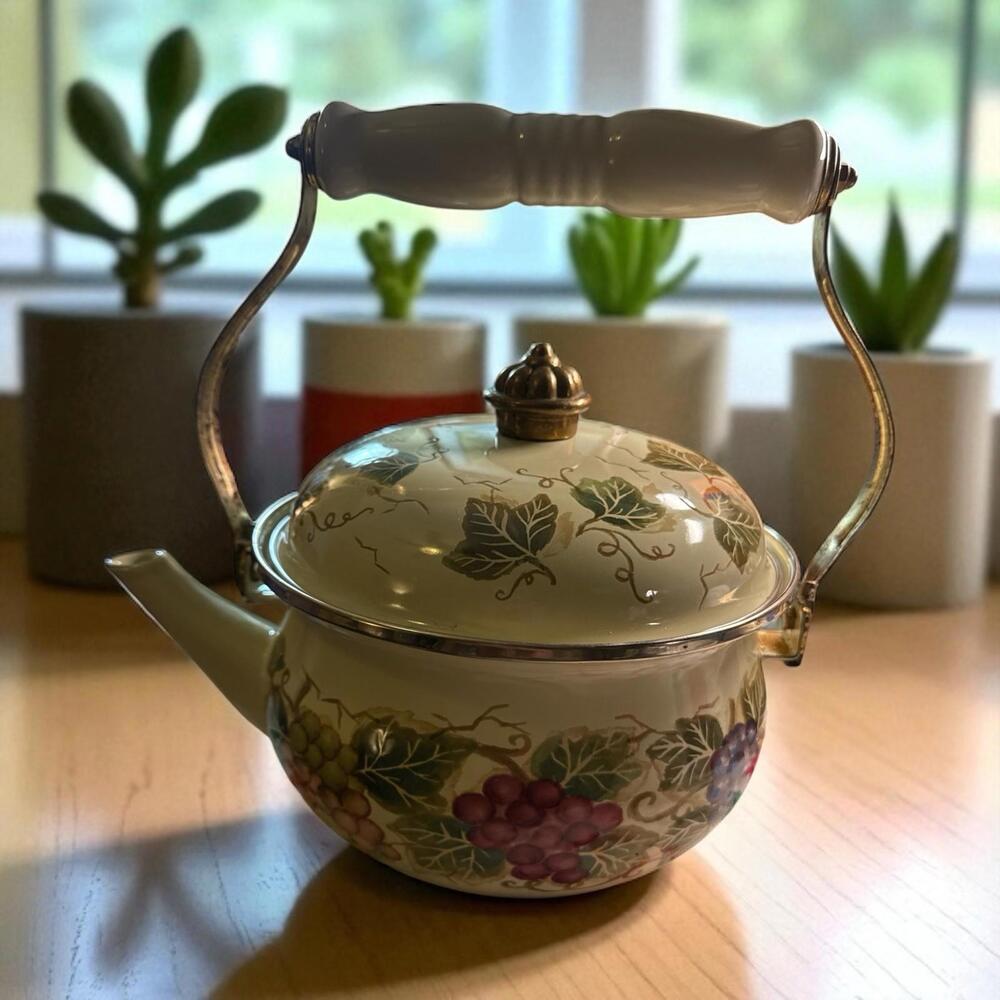 Tabletops Unlimited Enamel Grapes Teapot 4" Tall Vintage Brass Handle [COPY] - Picture 2 of 10
